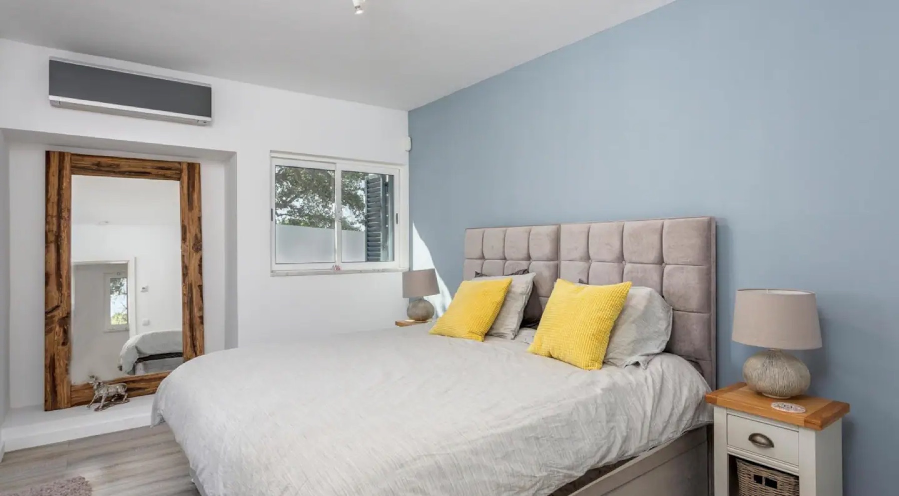 Villa Verde master bedroom with king bed